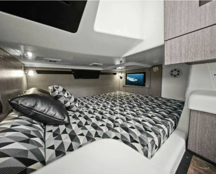 Luxury charter boat rental